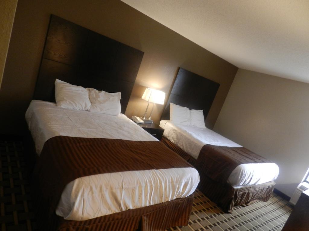 Haven Inn & Suites Ντουλούθ Δωμάτιο φωτογραφία